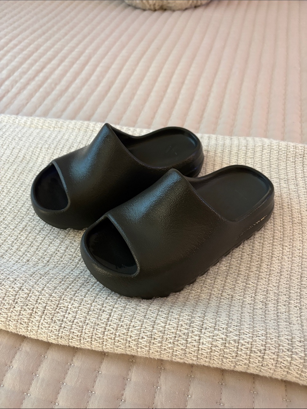 Yeezy Kids Black Slide Sandals
